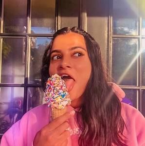 Meet your Posher, Rabia